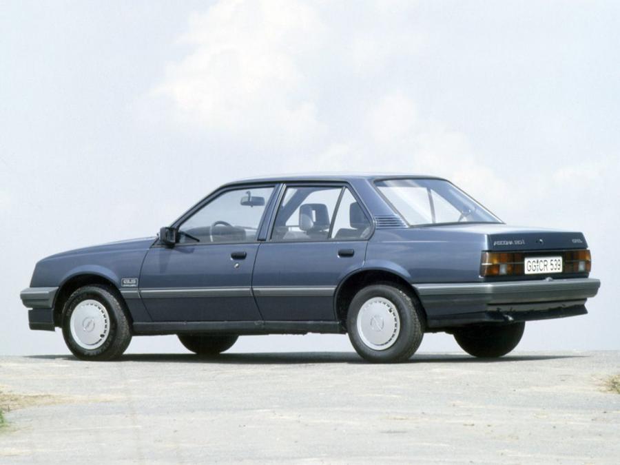  Opel Ascona 1986 года  (фото 3 из 4)